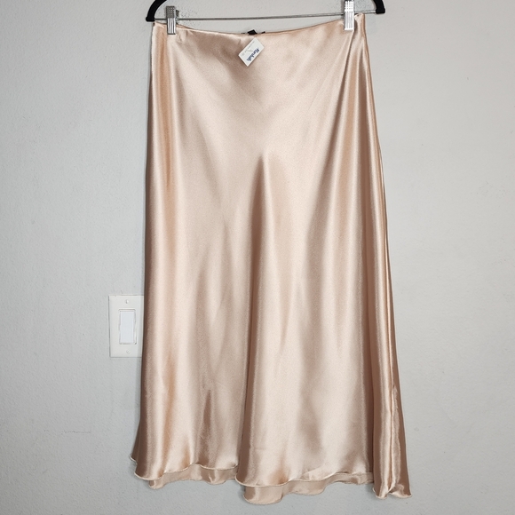 Nicole Miller Champagne Satin Pull On Midi Skirt Size Large New - Picture 14 of 14